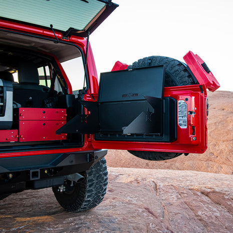 Rock Slide Engineering Trail Tailgate Table 4-Door Aluminum 2007-2020 Jeep Wrangler JK / 2007-2020 Jeep Wrangler JL