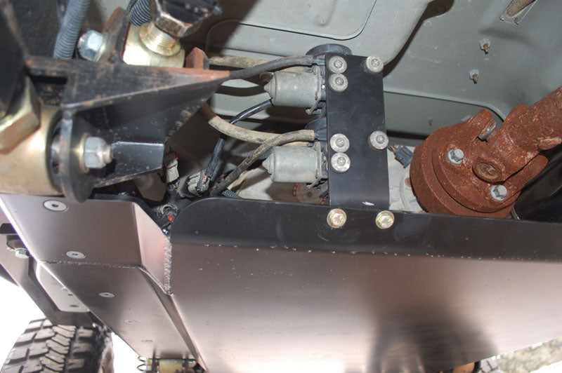 Clayton Off Road OE Rubicon Compressor Mount for 2003-2006 Jeep Wrangler Rubicon TJ/LJ