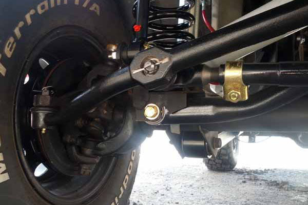 Clayton Off Road Adjustable Front Track Bar for 1984-2006 Jeep TJ/LJ/XJ/ZJ