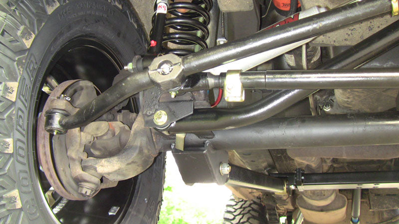 Clayton Off Road Front Track Bar Drop Bracket for 1984-2001 Jeep Cherokee XJ and 1993-1998 Grand Cherokee ZJ