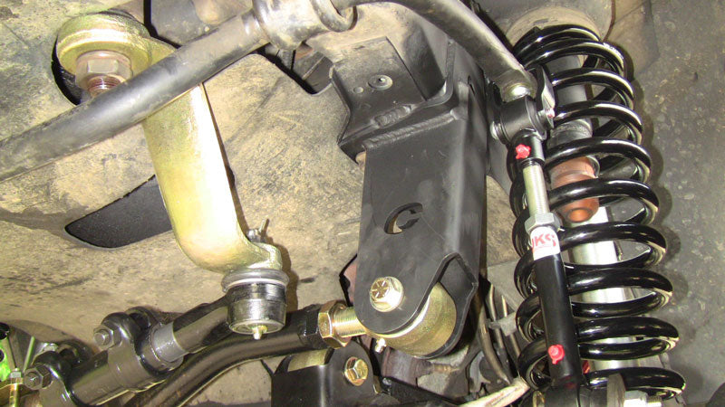 Clayton Off Road Front Track Bar Drop Bracket for 1984-2001 Jeep Cherokee XJ and 1993-1998 Grand Cherokee ZJ