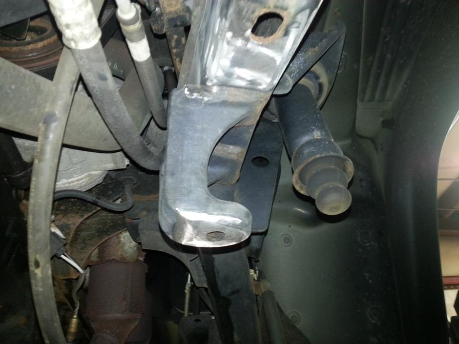 Clayton Off Road Front Track Bar Drop Bracket for 1997-2006 Jeep Wrangler TJ and LJ Unlimited