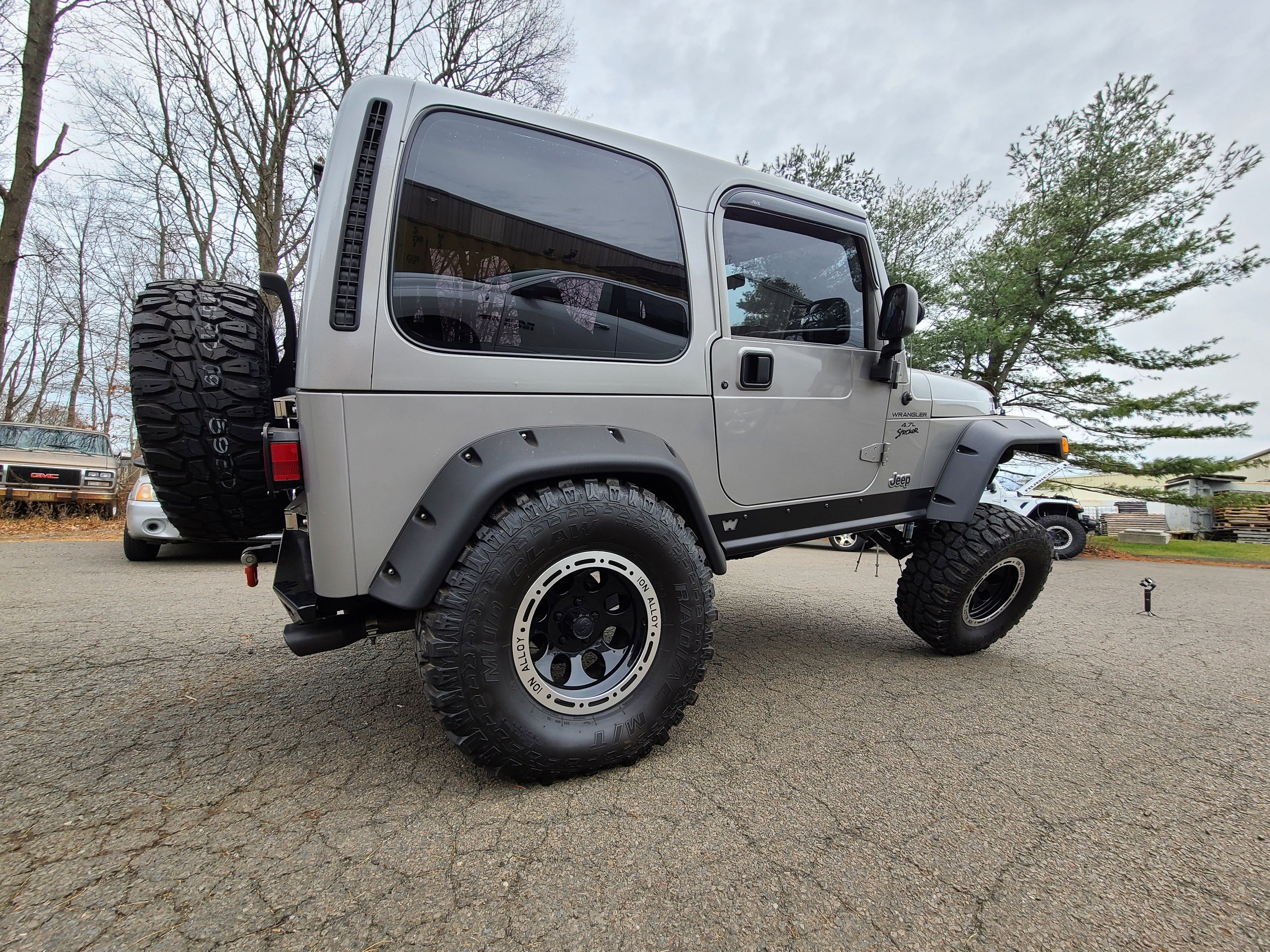 Clayton Off Road Rear Track Bar Relocation Bracket for 1997-2006 Jeep Wrangler TJ and LJ Unlimited with SYE Kit
