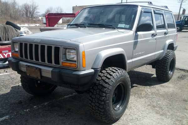 Clayton Off Road Adjustable Front Track Bar with OE-Height Bracket for 1984-2001 Jeep Cherokee XJ and 1993-1998 Grand Cherokee ZJ