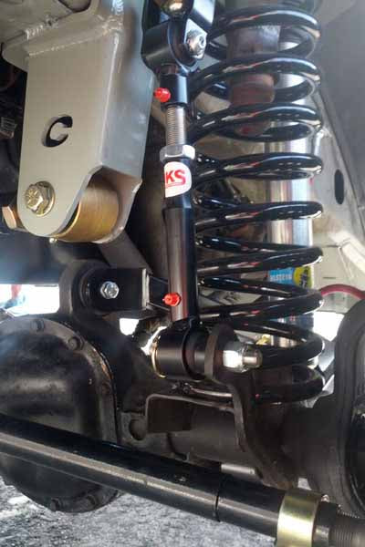 Clayton Off Road Adjustable Front Track Bar with OE-Height Bracket for 1984-2001 Jeep Cherokee XJ and 1993-1998 Grand Cherokee ZJ