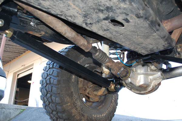 Clayton Off Road Pro Series Front 3-Link Long Arm Upgrade Kit for 2004-2006 Jeep Wrangler LJ Unlimited