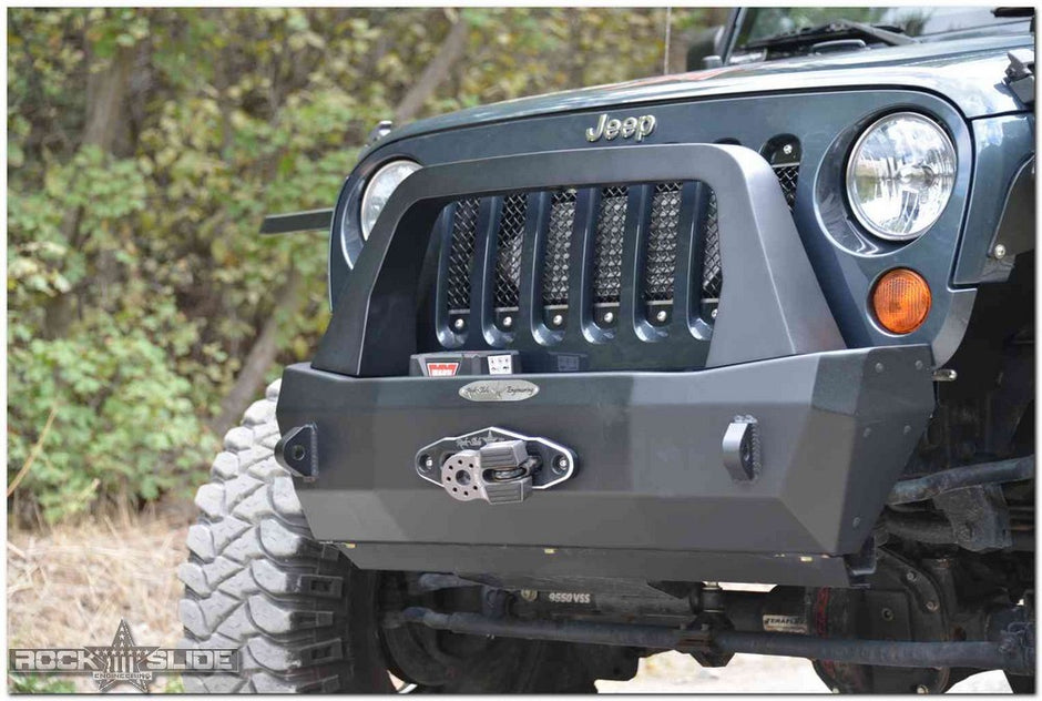 Rock Slide Engineering Stubby Front Bumper Rigid Series Bull Bar Winch Plate 10-Gauge Steel 2007-2018 Jeep Wrangler JK