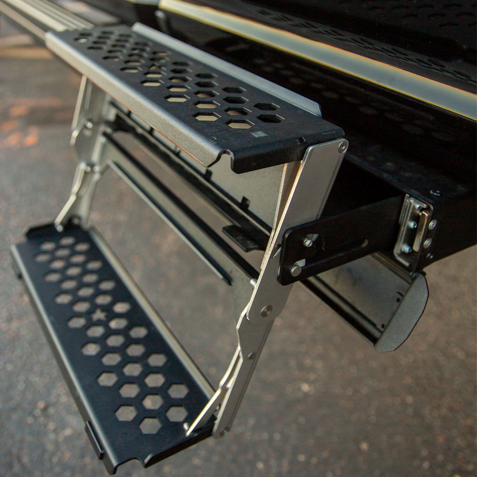 Rock Slide Engineering R-STEP 16-Inch Bed Step Stainless Steel