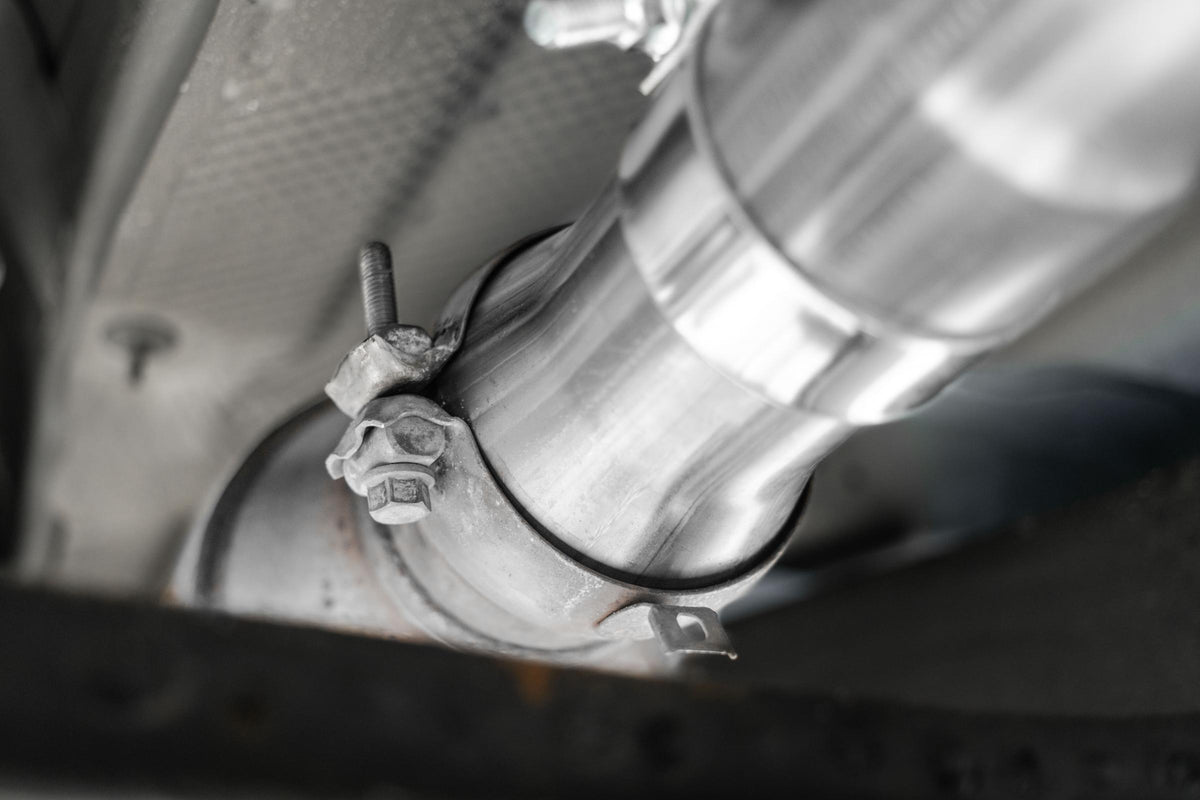 MBRP 3-Inch Cat-Back Exhaust Single Side Armor Lite 5.3L/6.2L Gas 2015-2020 Cadillac Escalade/Escalade ESV; 2015-2020 Chevy Suburban/Tahoe; 2015-2020 GMC Yukon/Yukon XL