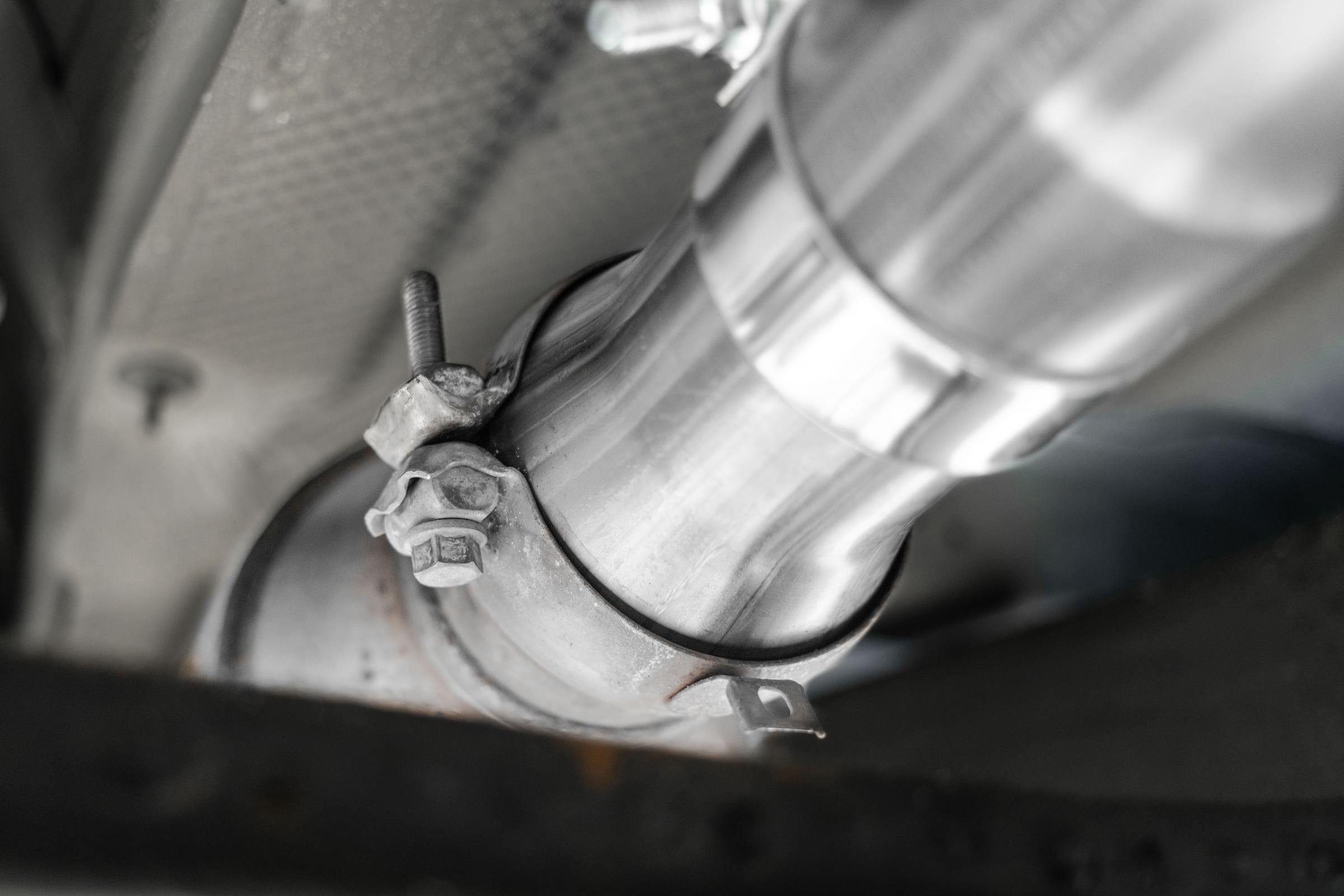 MBRP 3-Inch Cat-Back Exhaust Single Side Armor Lite 5.3L/6.2L Gas 2015-2020 Cadillac Escalade/Escalade ESV; 2015-2020 Chevy Suburban/Tahoe; 2015-2020 GMC Yukon/Yukon XL