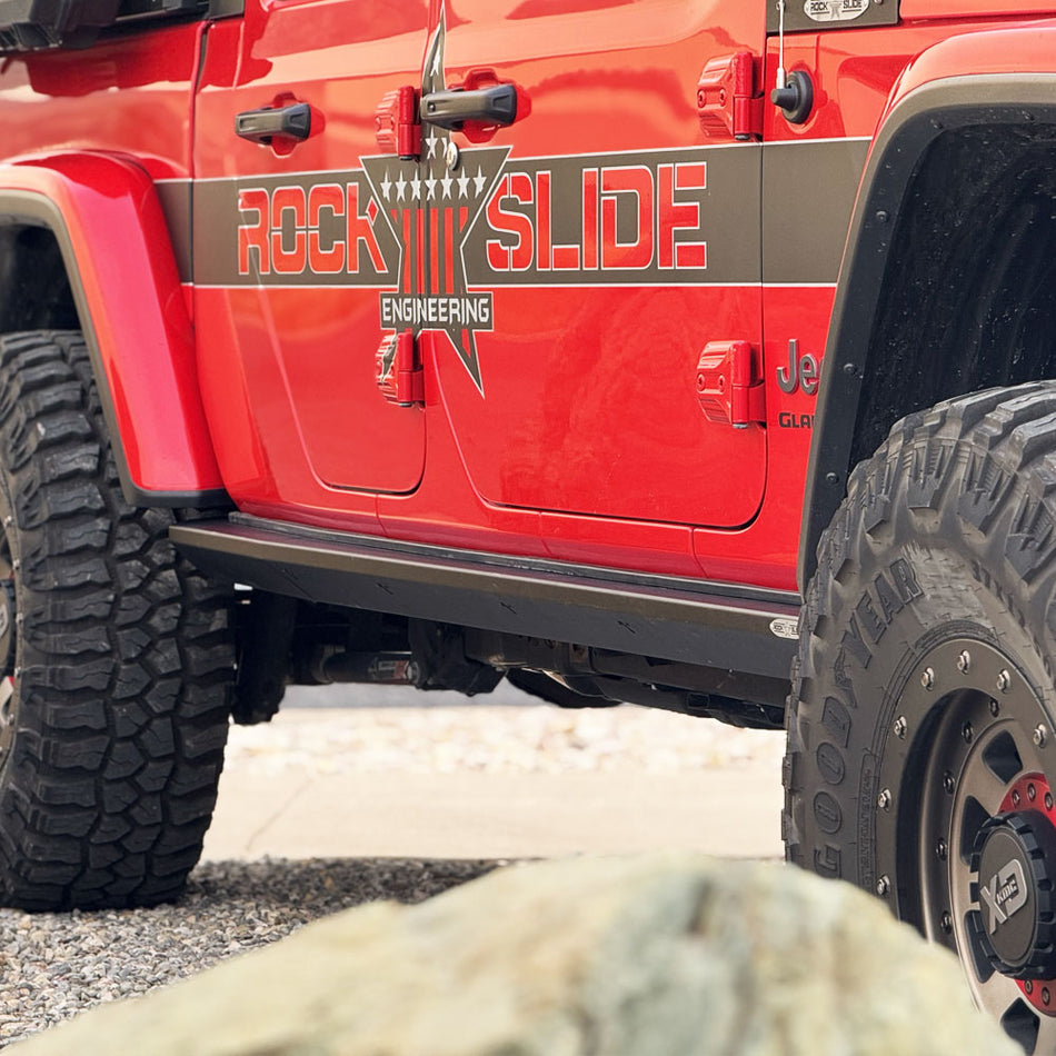 Rock Slide Engineering Deluxe Rock Rail Alloy Steel 2020-2025 Jeep Gladiator JT